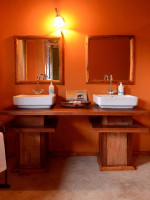Family Cottage Bathroom