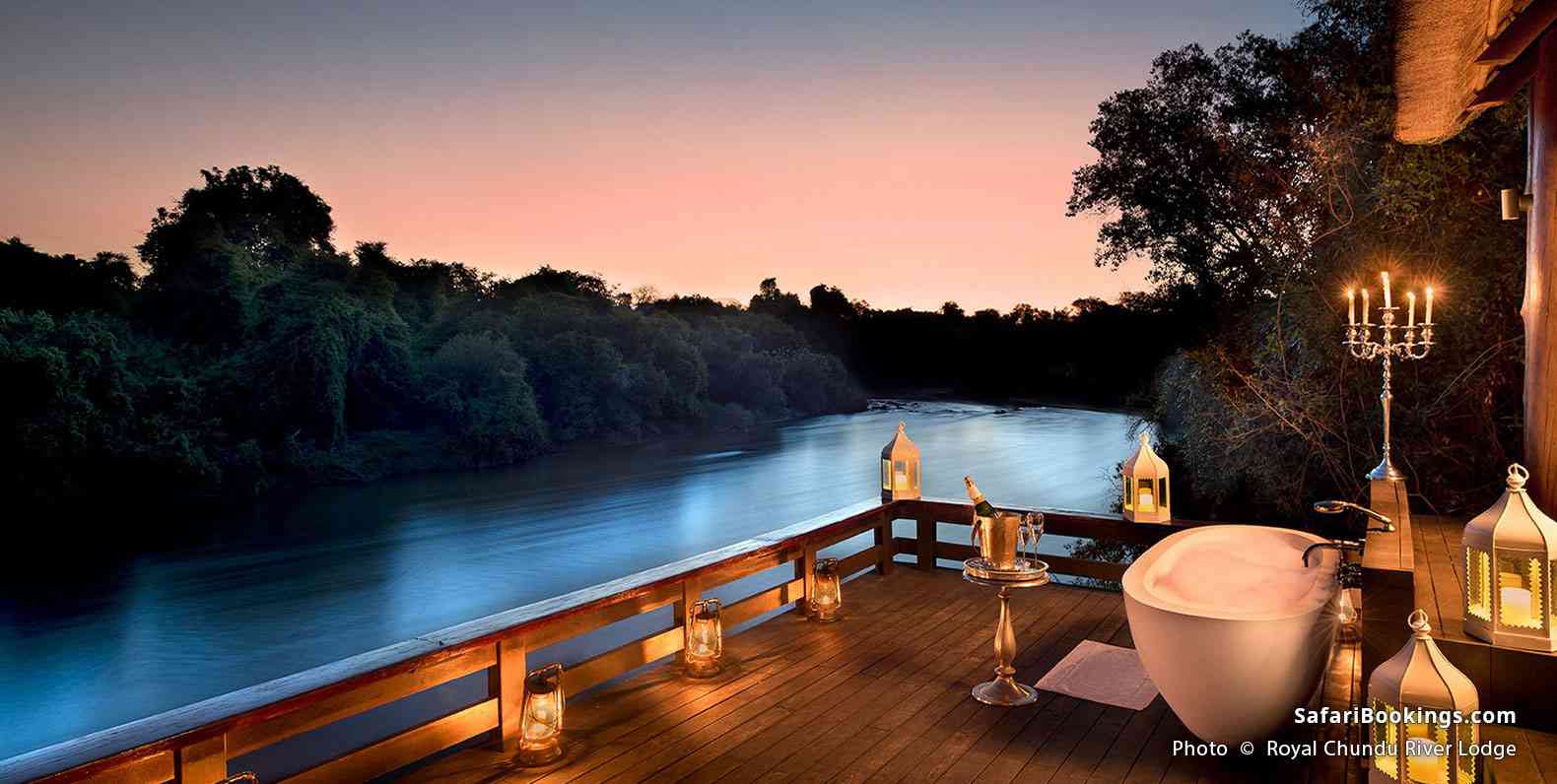 Royal Chundu River Lodge