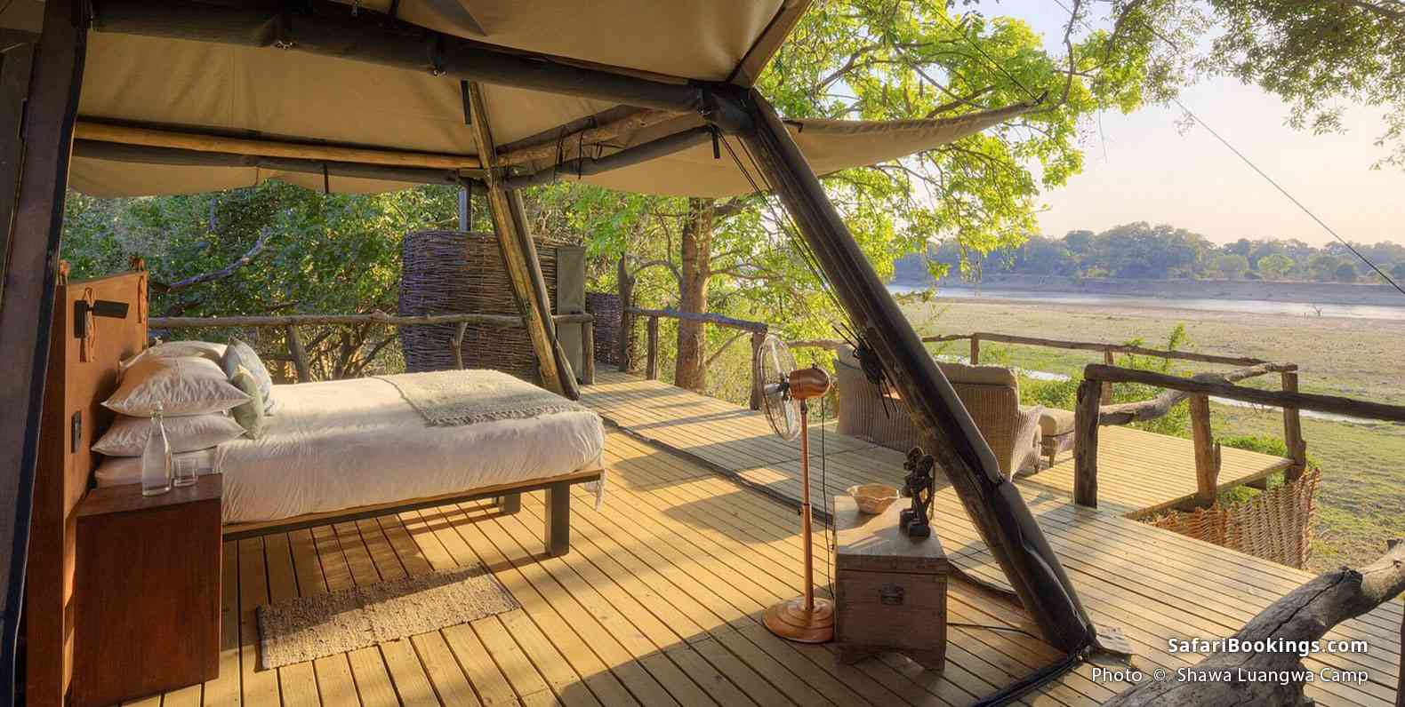 Shawa Luangwa Camp