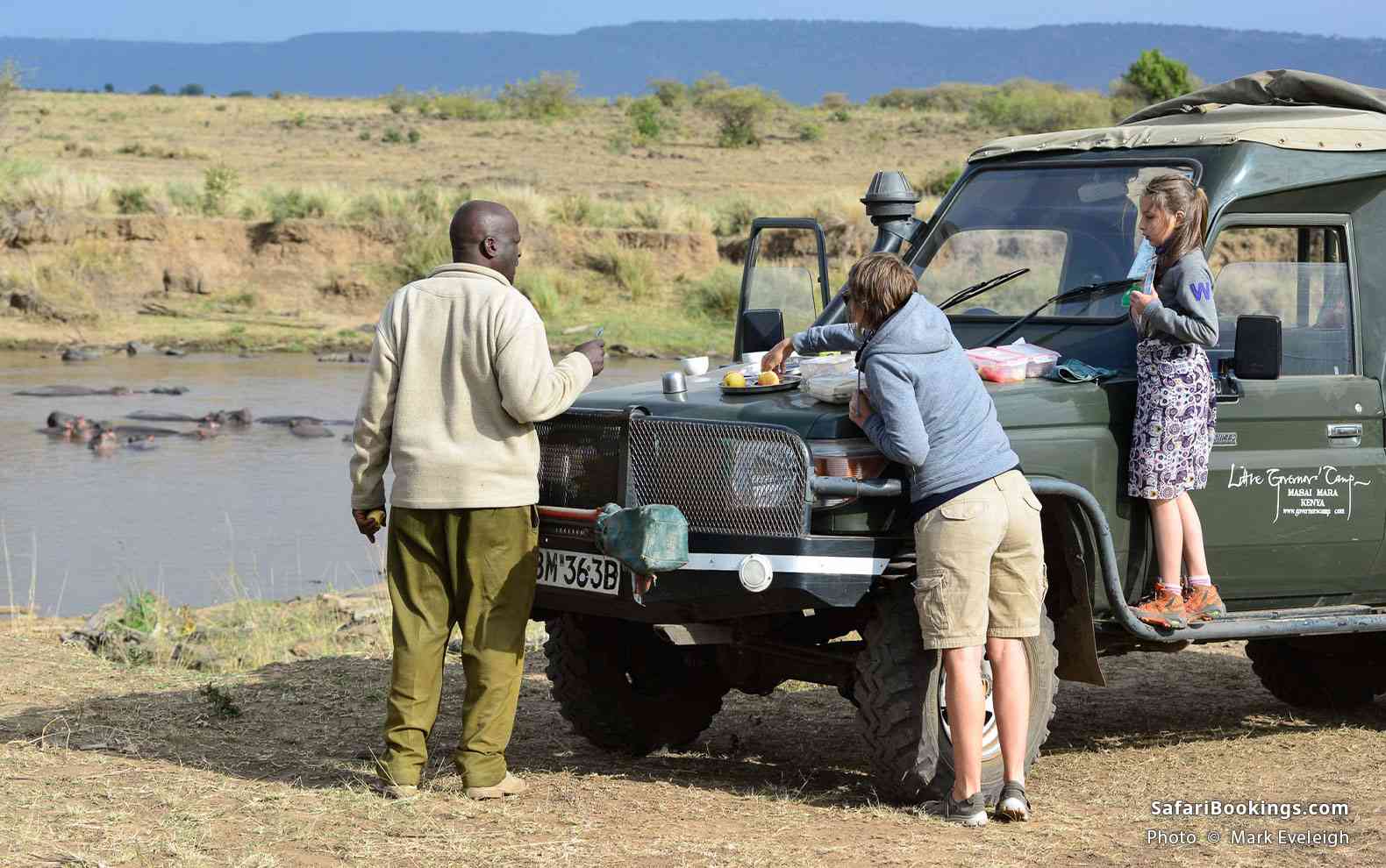 Bush breakfast next to a hippo pod in Masai Mara National Reserve