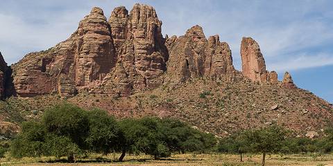 Hiking to the Geraltha Clusters