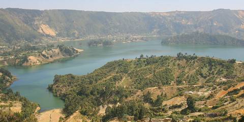 Visit the Breathtaking Wonchi Crater & Dandi Lakes