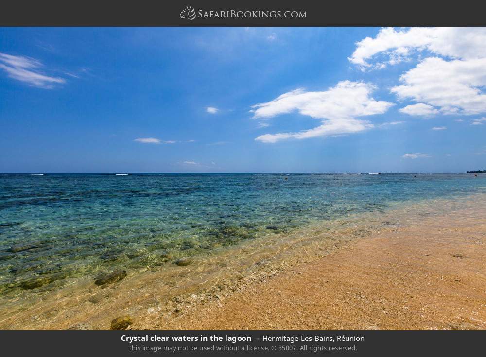 Crystal clear waters in the lagoon at Hermitage-Les-Bains in Hermitage-Les-Bains, Réunion