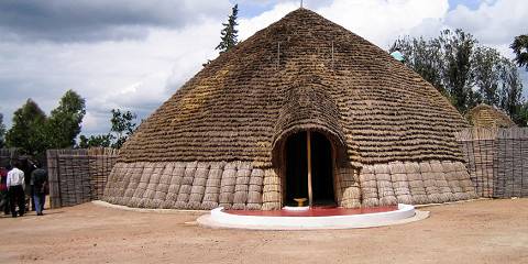 6-Day Rwanda Gorilla Chimpanzee and Birdwatching Tour