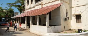 Visitors arriving at the Old Slave Market