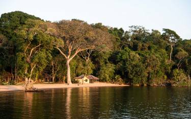 Lodge on the shore of Lake Victoria