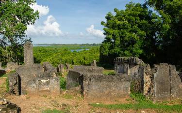 Thumbnail of 15th century Swahili ruins of a mosque and forty tombs