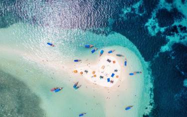 Boats around a sandbank