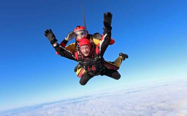 Tandem skydiving jump