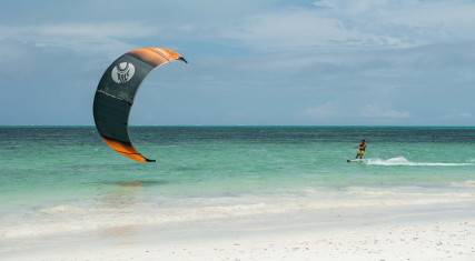Kitesurfer