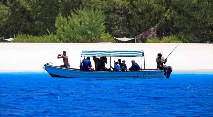 Passenger boat