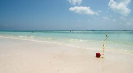Muyuni Beach