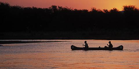 4-Day Canoe or Fish in Lower Zambezi and a Game Drive