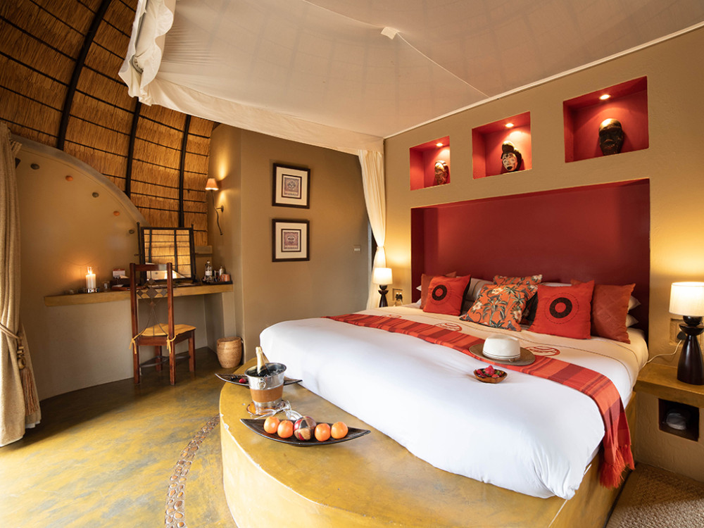 Luxury Safari to Hoyo Hoyo Safari Lodge